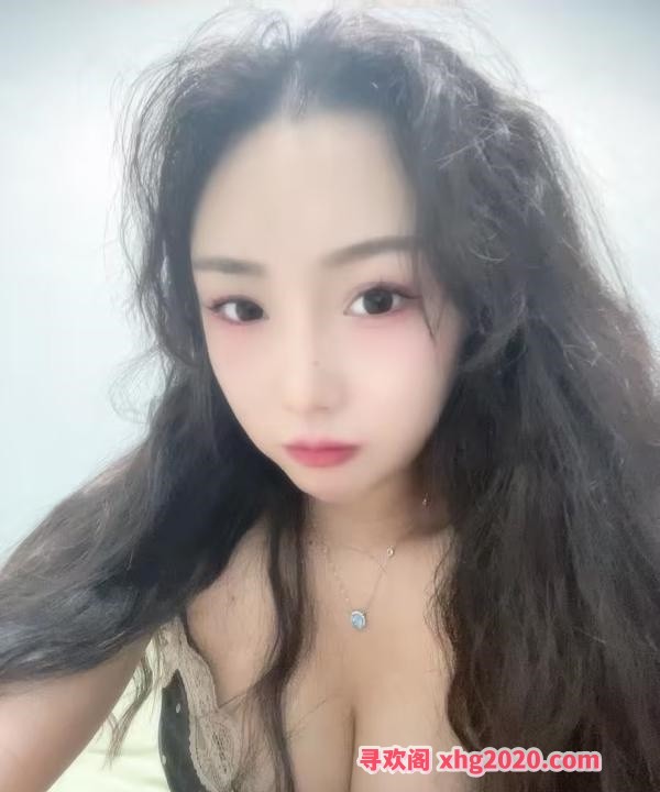 一个漂亮性感妹子