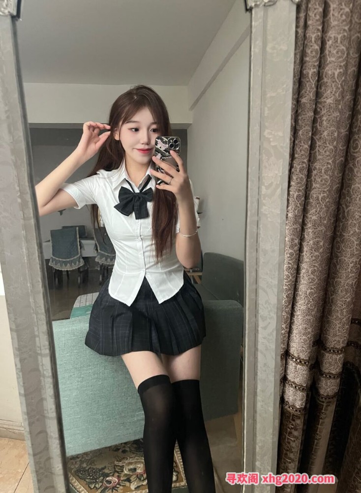 极品气质高雅逼粉妹子
