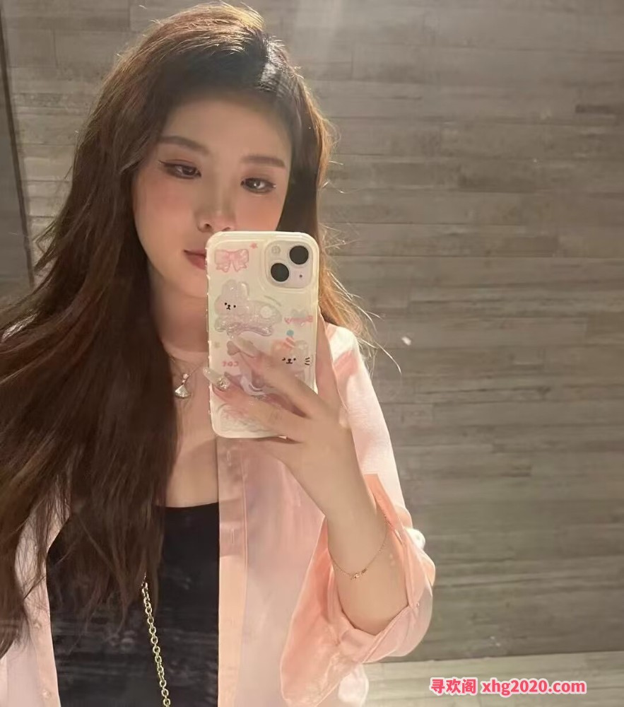 武汉性感E奶雪瑶