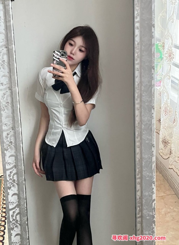 白嫩胸软妹子乖巧听话
