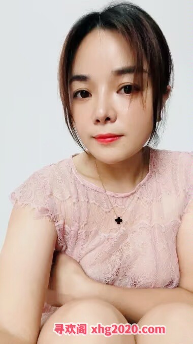 耐心十足的小少妇