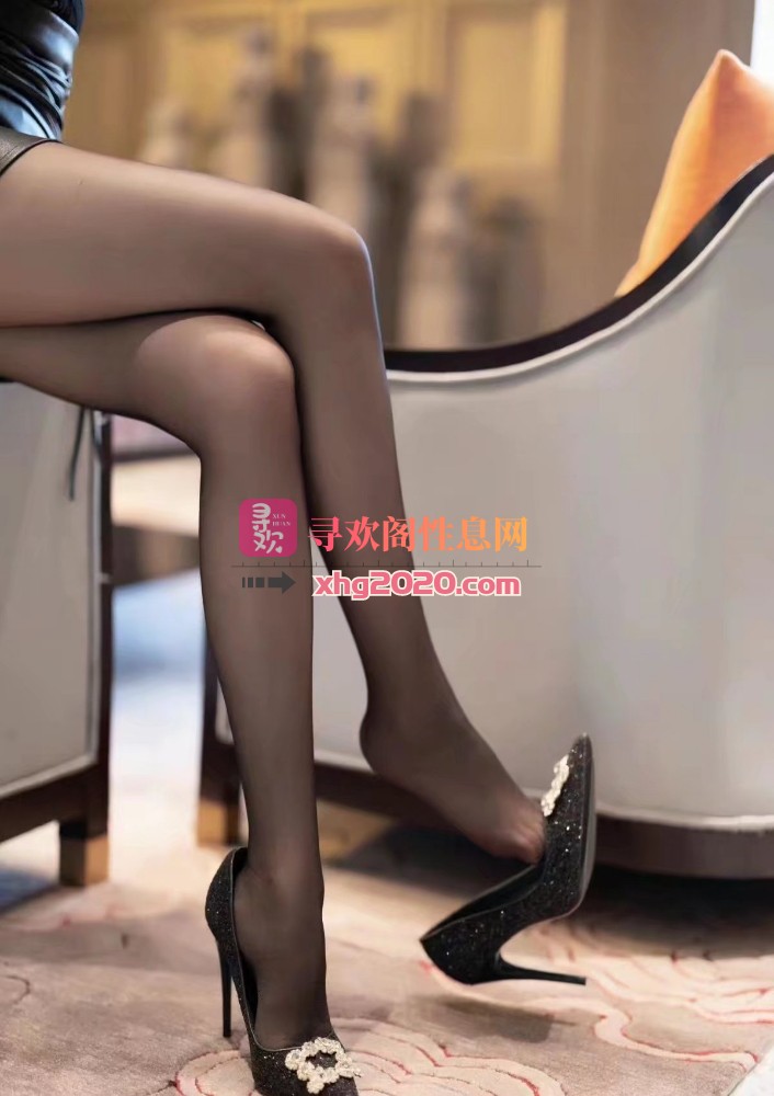 广州-制服腿模妹子，可以舌吻