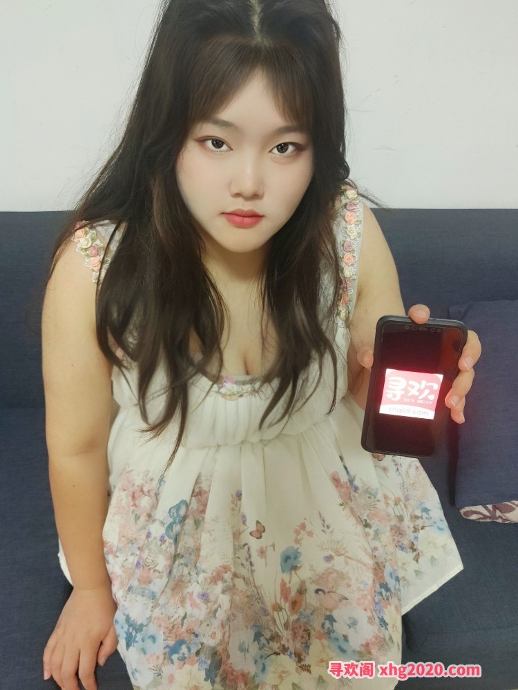 E胸00后小胖妹kiwi