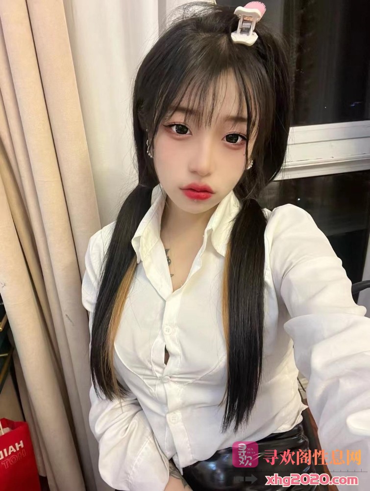 浦东舞蹈学院小姐姐粉嫩嫩