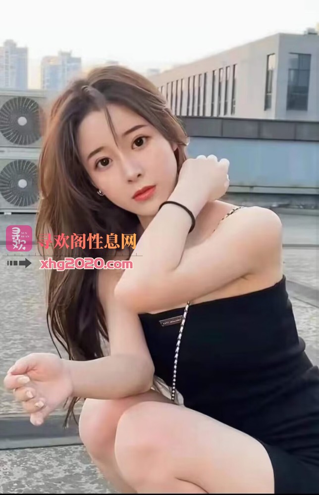 小店 鲍鱼粉嫩的学妹