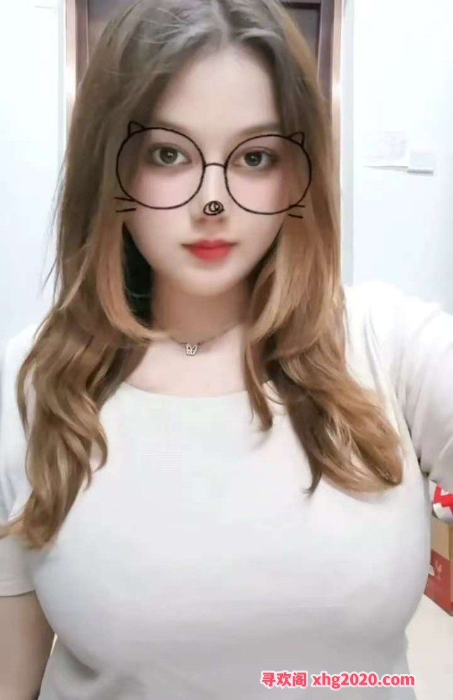 龙岗大奶妹