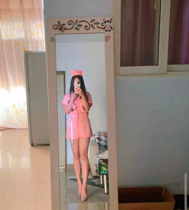 江边小鱼儿