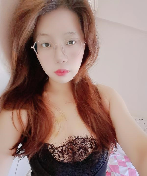 温柔性感长腿鱼儿