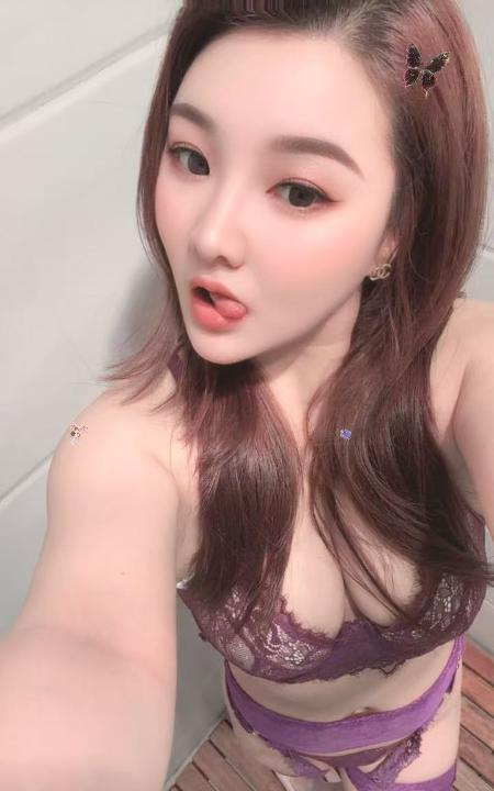 长宁桃子美甲师
