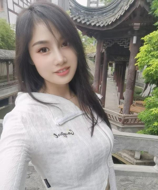 天府三街曼妙身姿