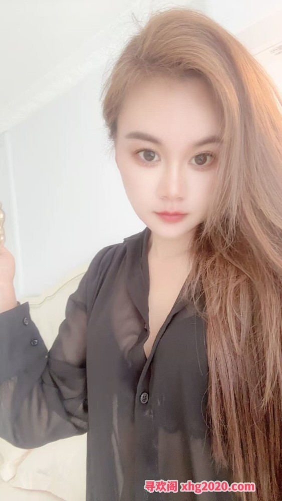 肤白撩人颜值老师