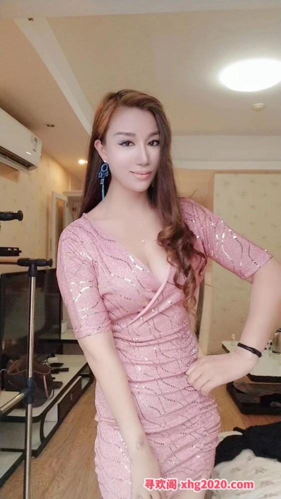 高挑小黑妹