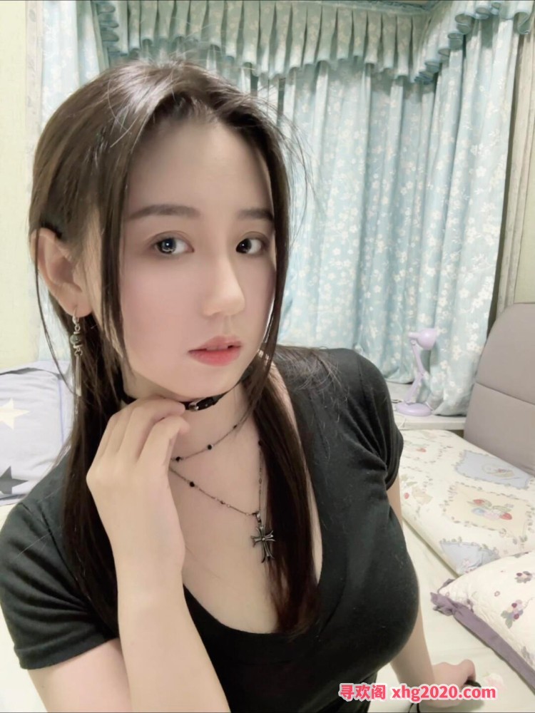小骚逼多汁容易高潮
