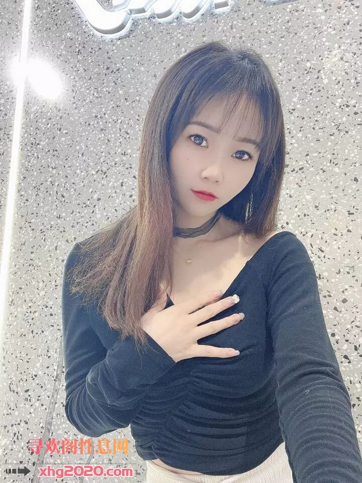 清秀斯文的小蜜桃