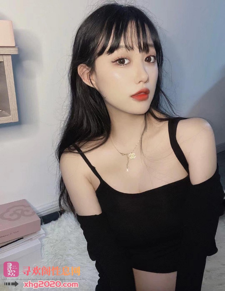 颜值在线小嫩妹   b紧水多服务好