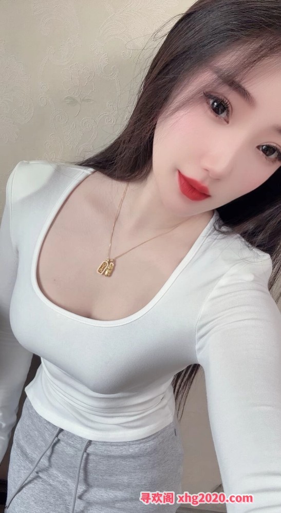 大胸美女