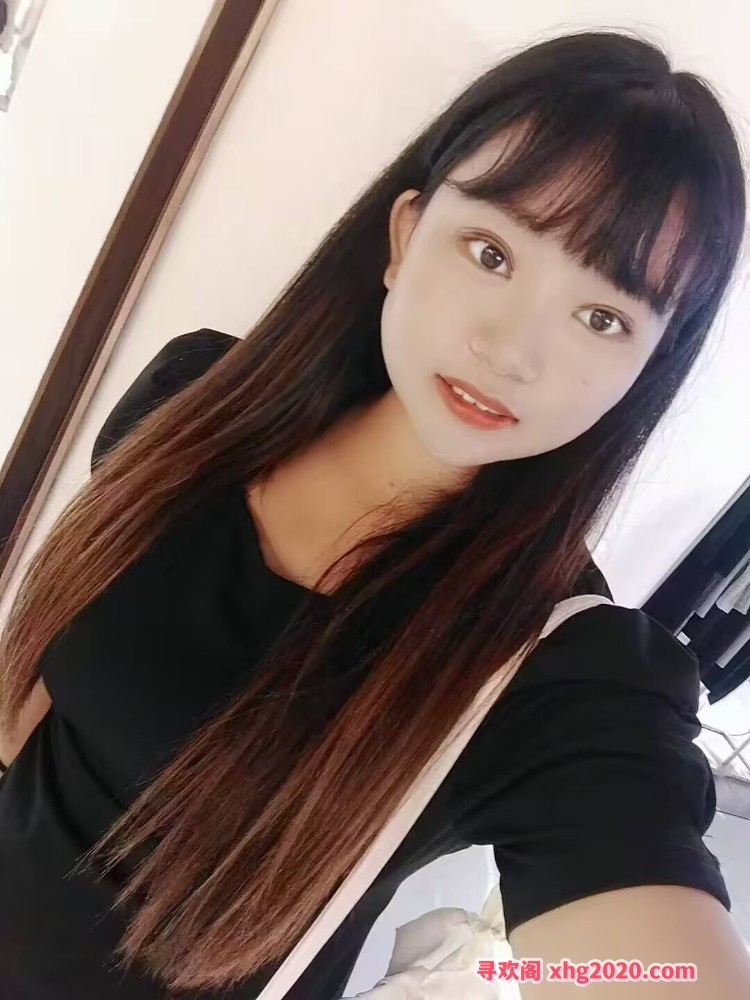 二七塔附近美女