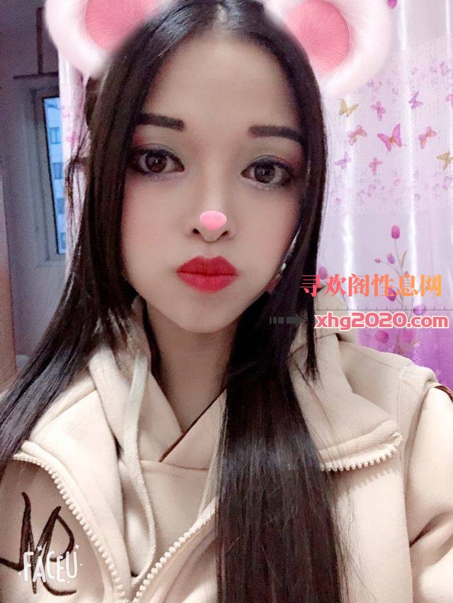 甜美妹子