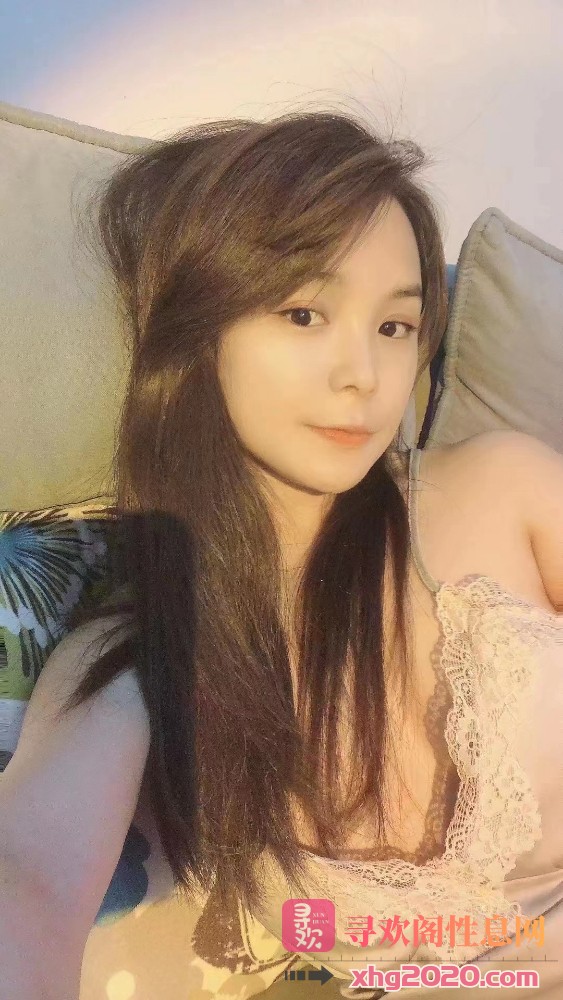 上海彩虹小妹妹人小奶大比较夸张