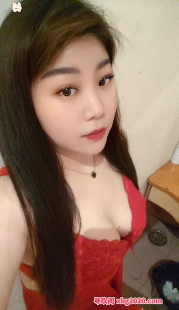 美臀丰乳少妇