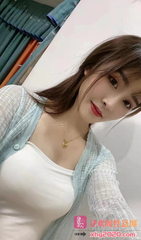 后入小骚货   b紧水多