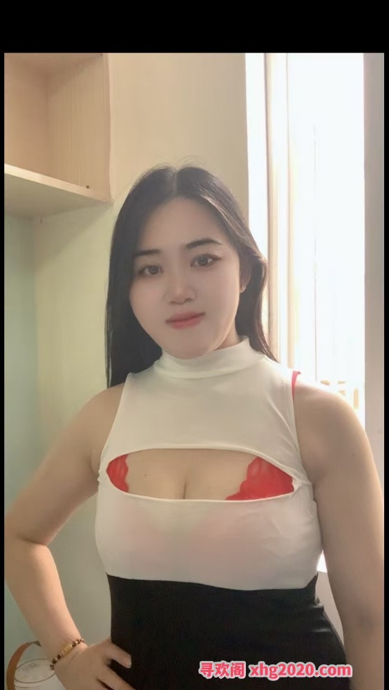 抓龙筋白云小姐姐