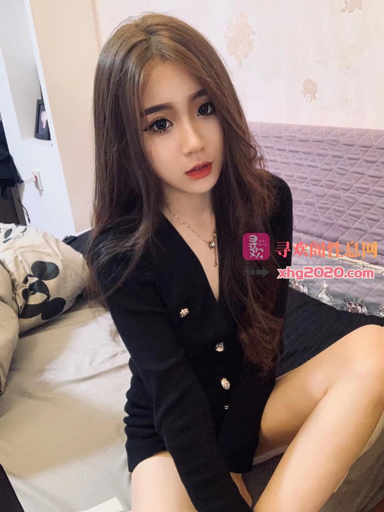 青岛-刚下水小妹妹三点粉嫩水多B紧