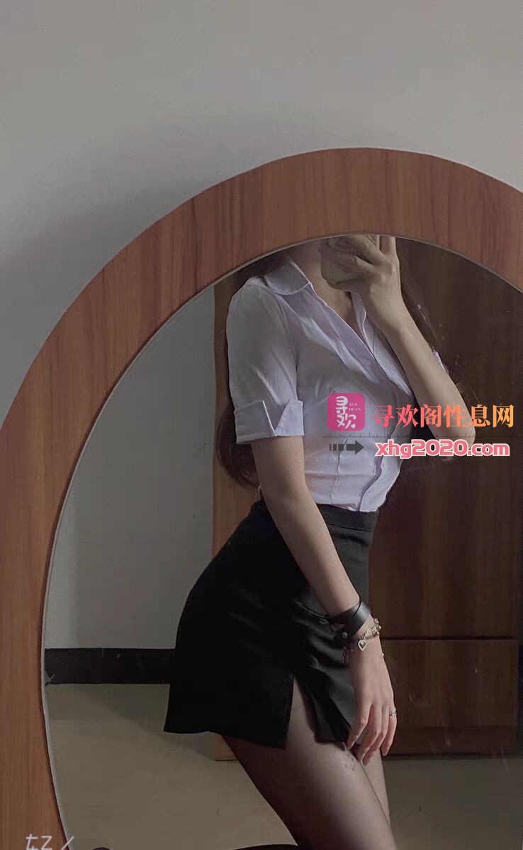 太原迎泽性感丝袜御姐，紧身包臀裙超诱惑