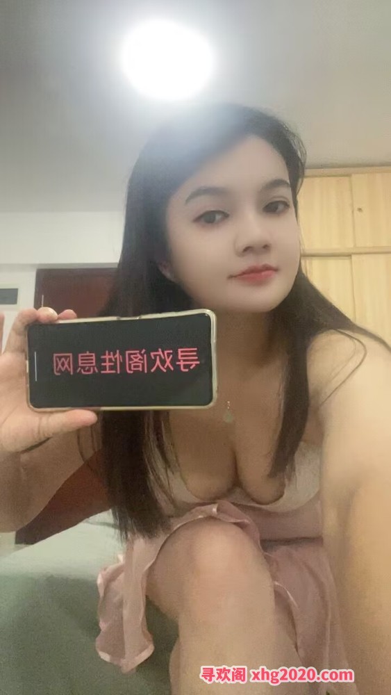 南山巨乳服务系小妤