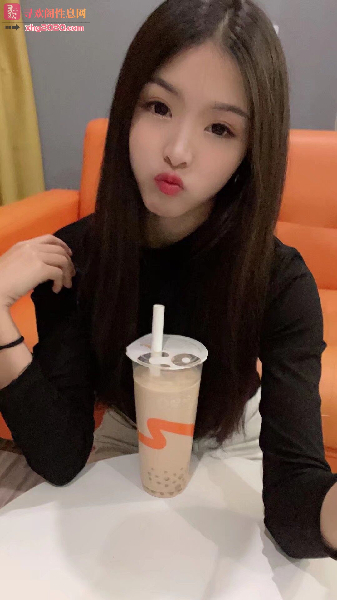 重庆-观音桥兼职较小骨感妹妹 三点都是粉的