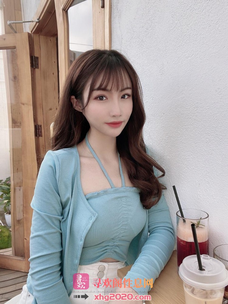 深喉到底的温柔邻家小姐姐