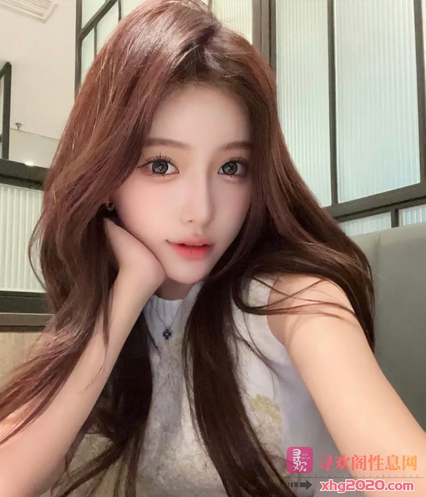 青岛兼职粉嫩多汁的骚妹