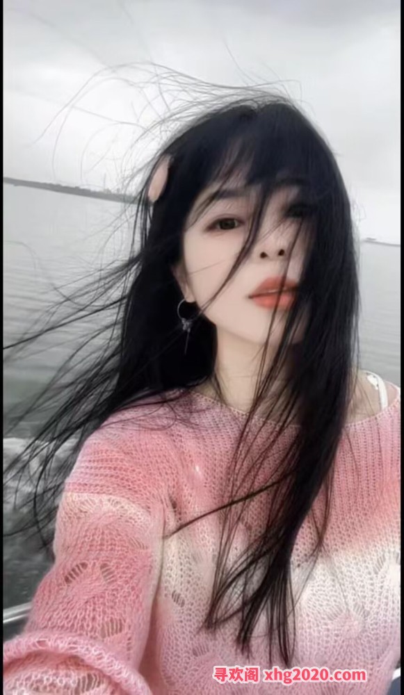 武汉中南路地铁站妹纸夏天