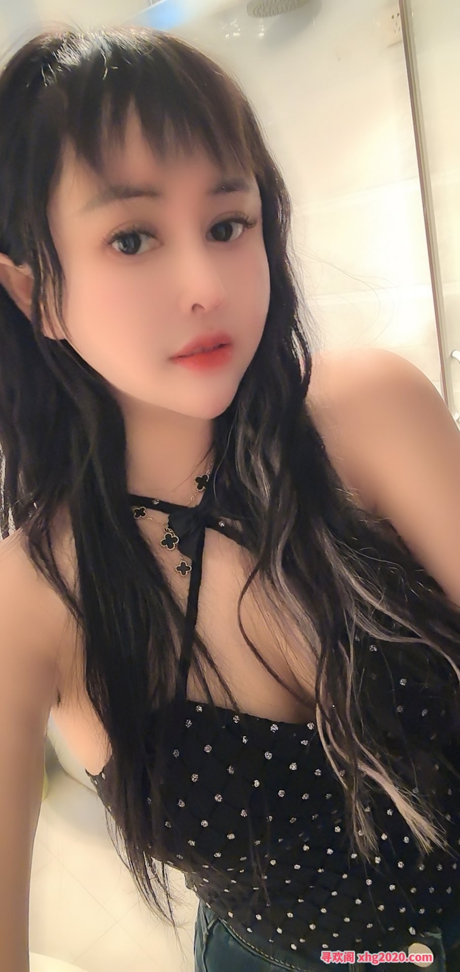 清纯外表下的狂野少妇