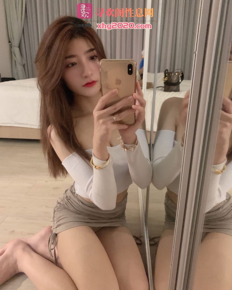妖艳大奶小姐姐