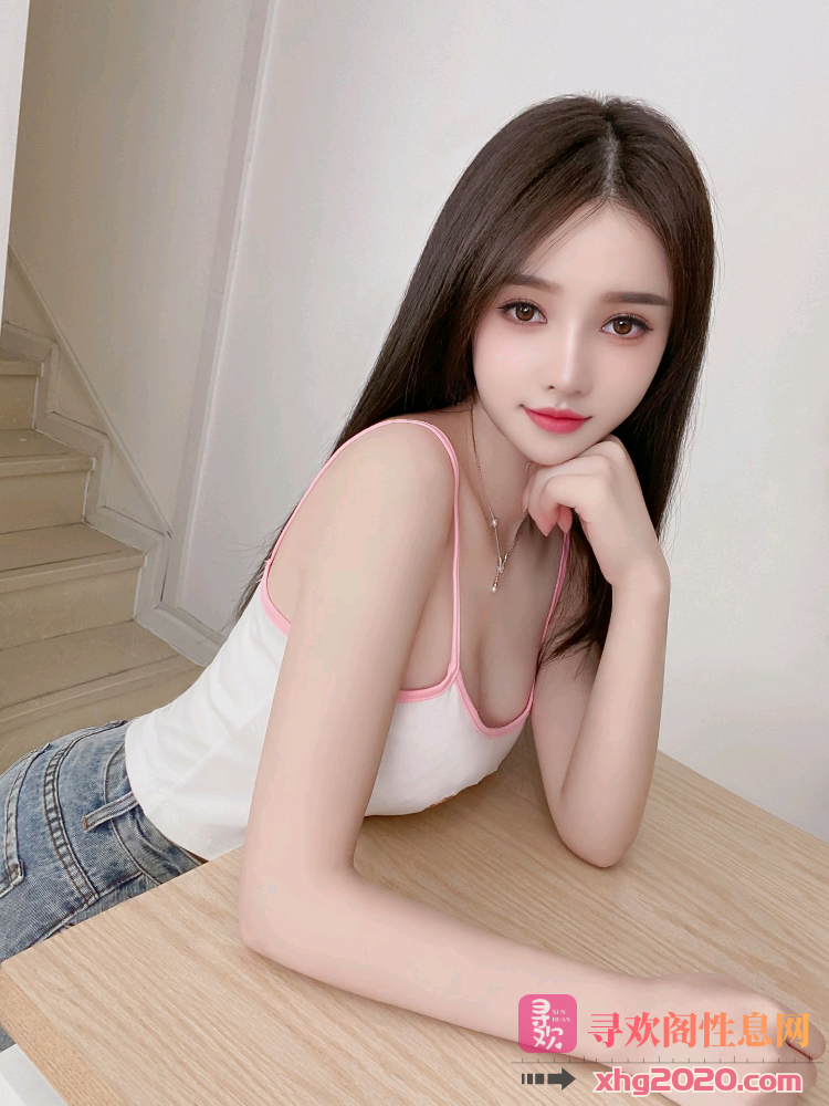 清纯的小不点妹子
