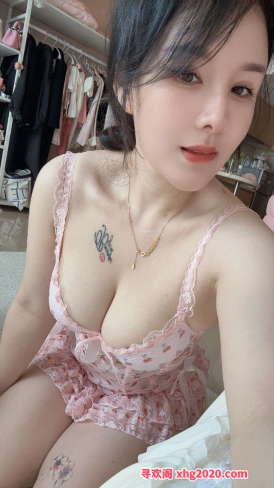 风骚大奶女王妮妮