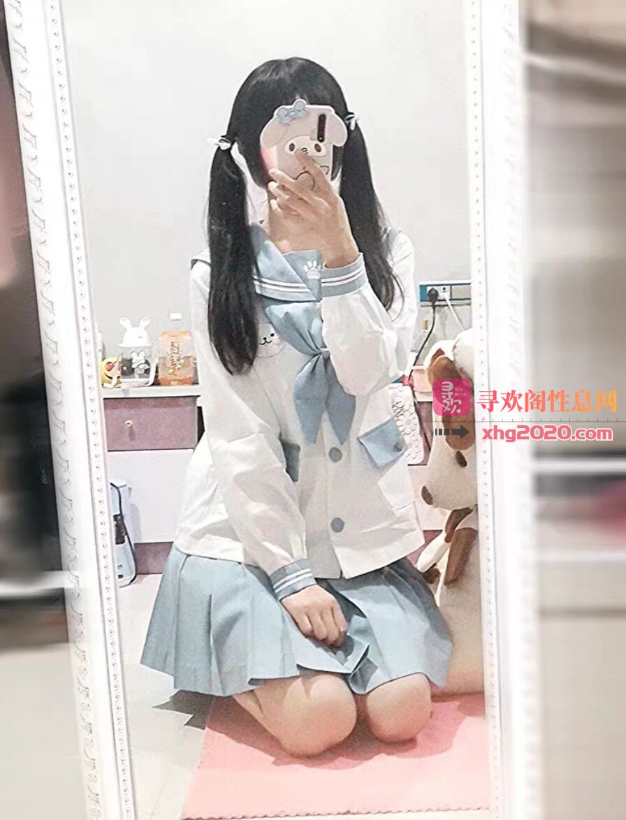 萝莉小可爱，小姑娘可以舌吻