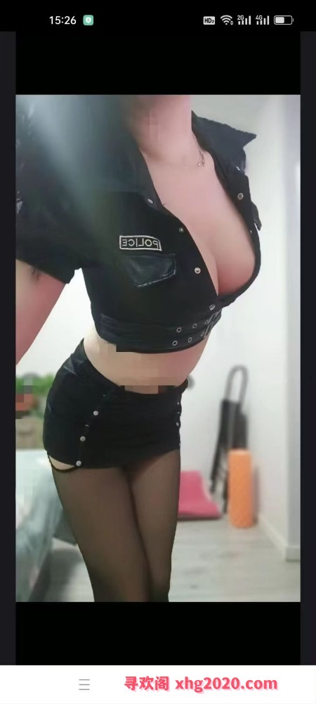 前凸后翘的骚货