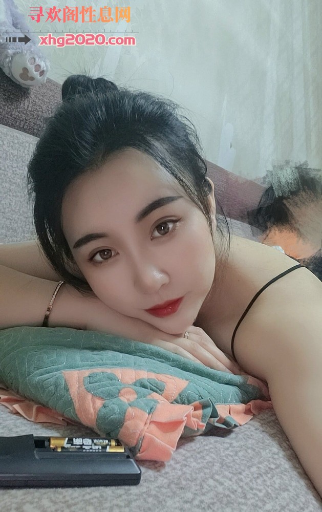 光谷青年城小少妇