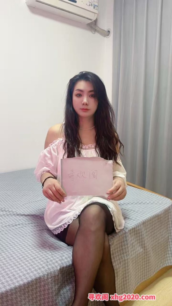 大胸肥臀妮妮