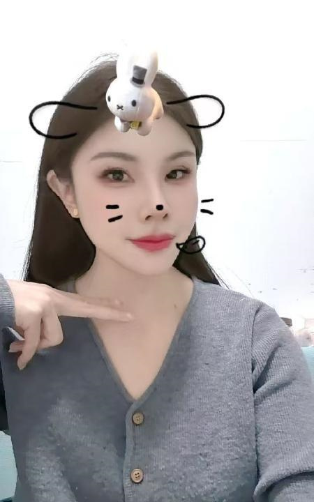 很有女友感的波波