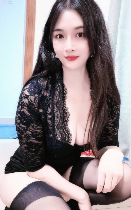 性感丰满翘臀月儿