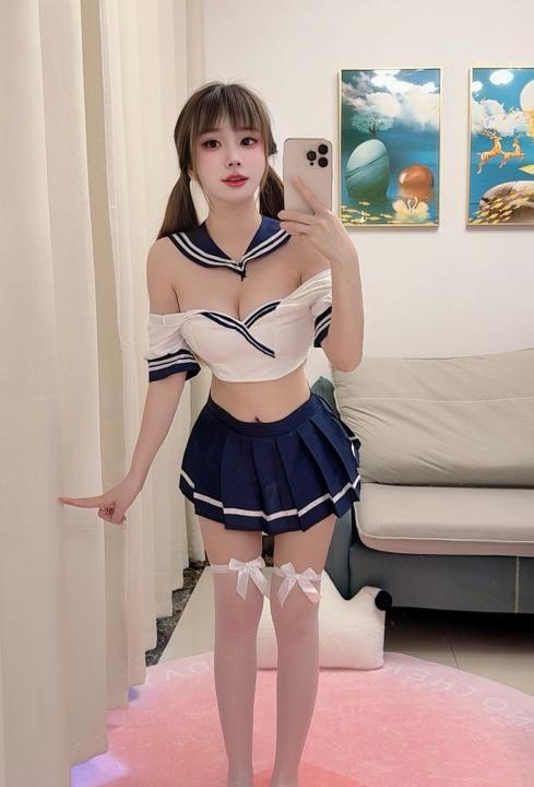 天河舌吻双马尾优优