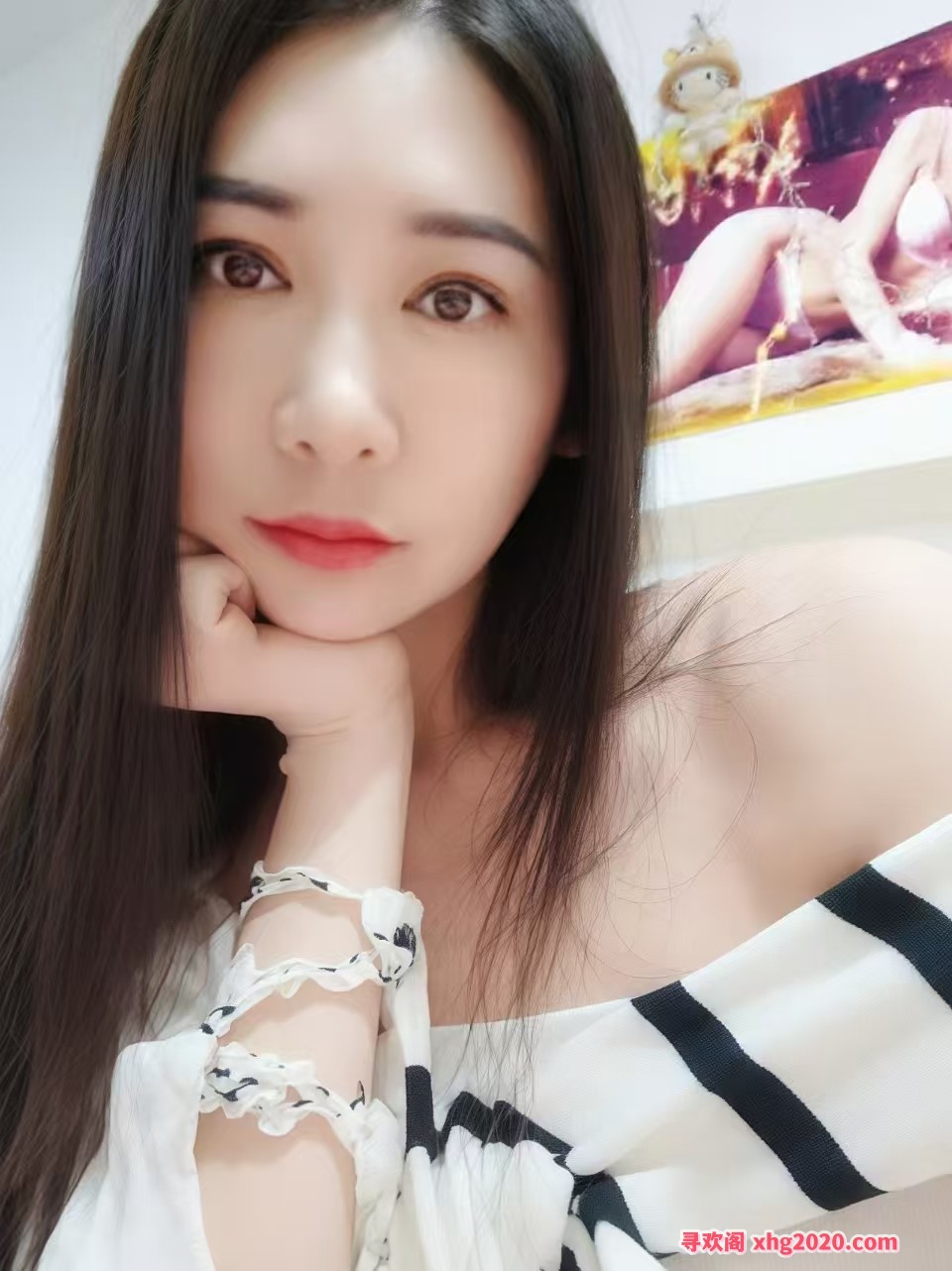 丰满白嫩的小少妇