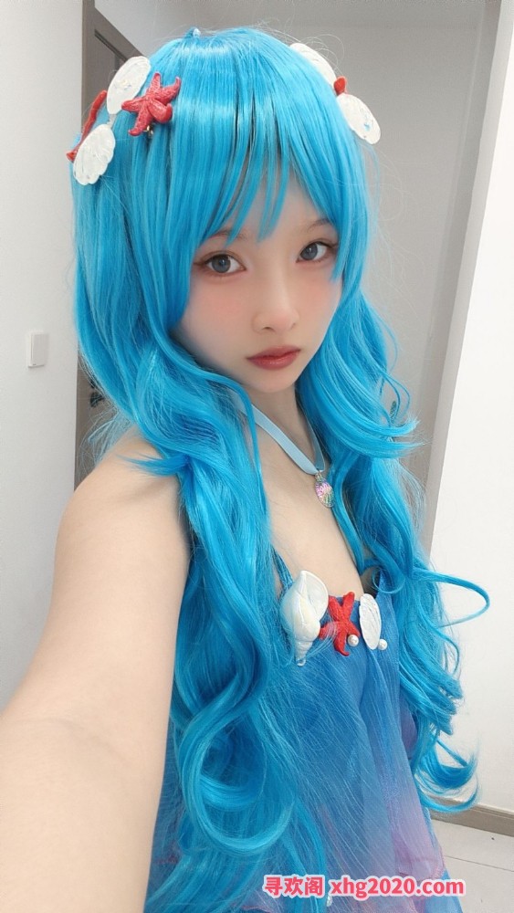 爱笑的小女孩