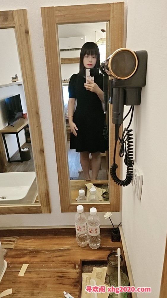 坂田北性价比眼镜妹