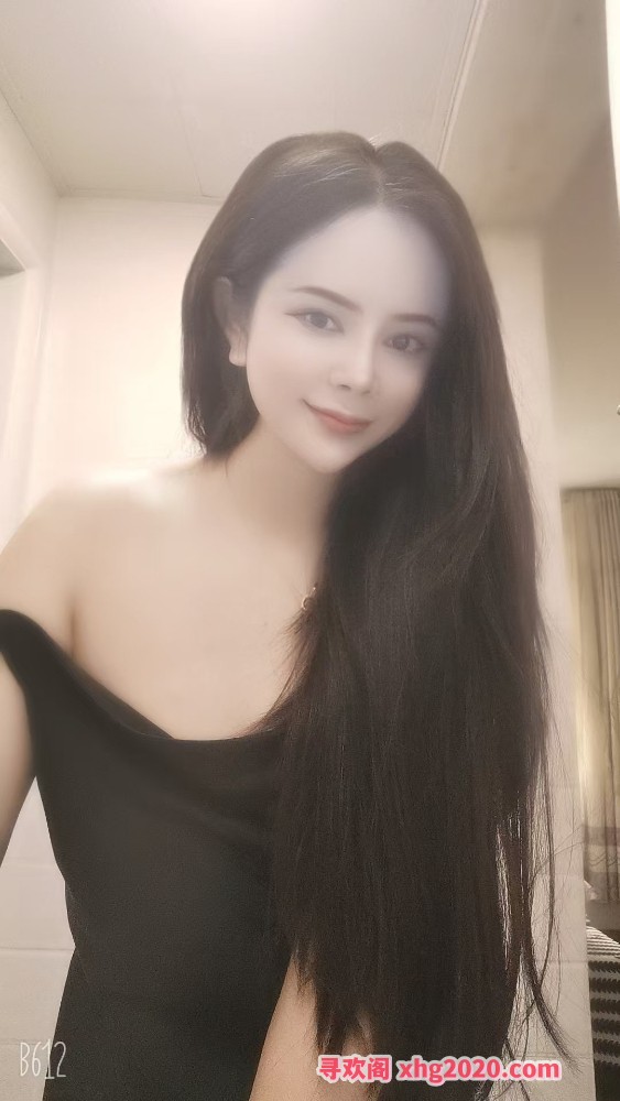 前凸后翘小妖精菲儿