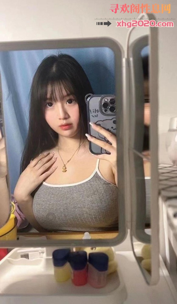 上海微胖型00后大胸妹