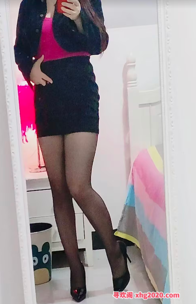 制服超级多的老熟女